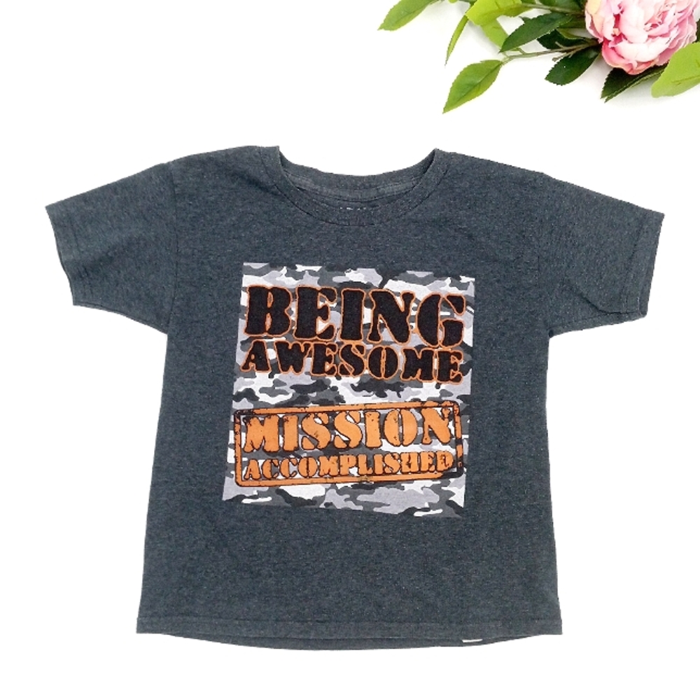 Gildan Kids T-Shirt Size S 6/7 Gray Being Awesome Mission Accomplished